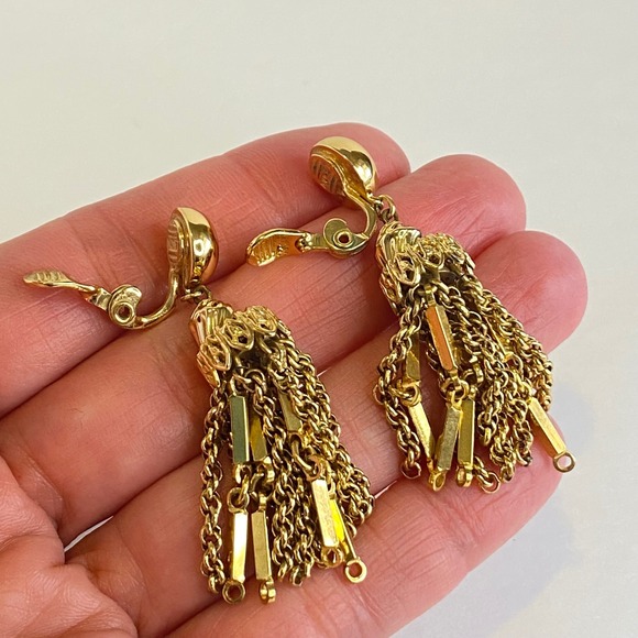 Monet Damita Gold Tone Tassel Clip On Earrings Vintage Filigree Drop 2 Inch - Picture 8 of 14